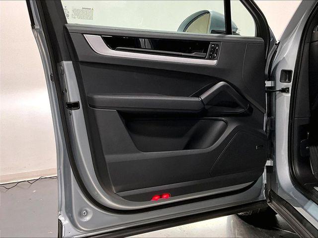 صورة مصغرة 20 لـ 2025 Porsche CAYENNE CAYENNE S E-HYBRID