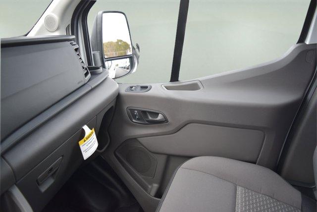 صورة مصغرة 12 لـ 2026 FORD TRANSIT-250 148 WB MEDIUM ROOF CARGO