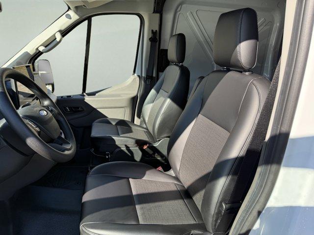 صورة مصغرة 10 لـ 2026 FORD TRANSIT-250 148 WB MEDIUM ROOF CARGO
