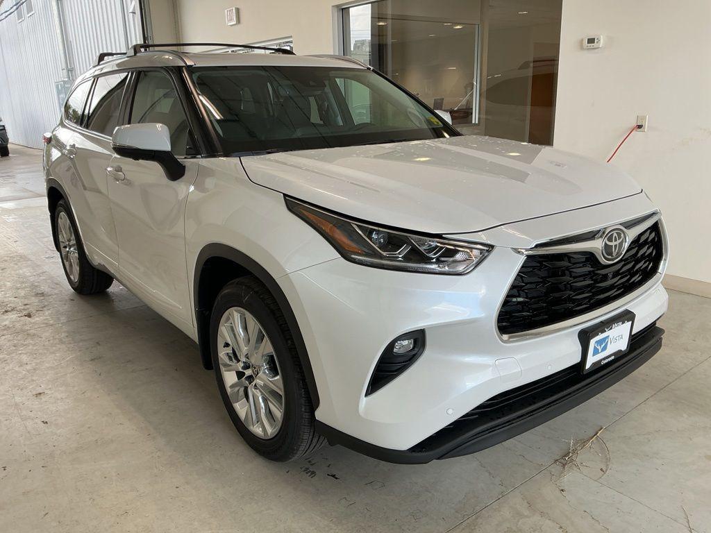 New 2026 Toyota Highlander Limited