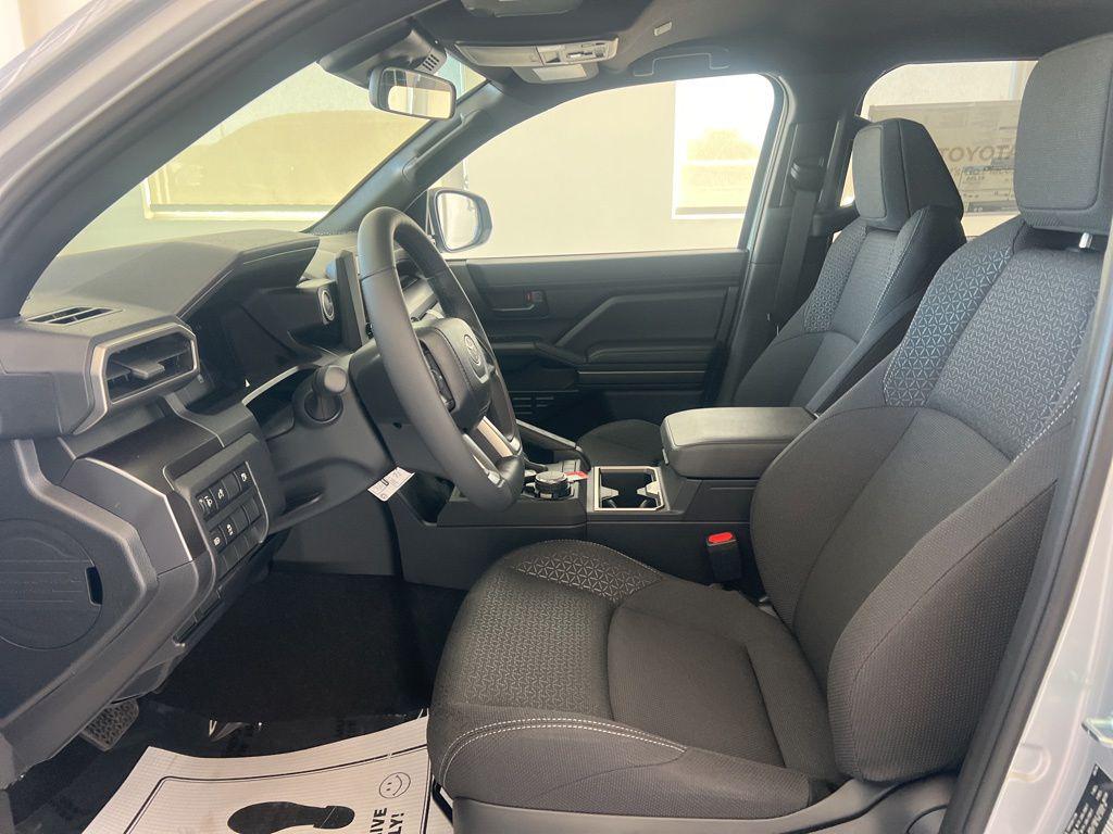 2026 Toyota 4RUNNER SR5 照片 9