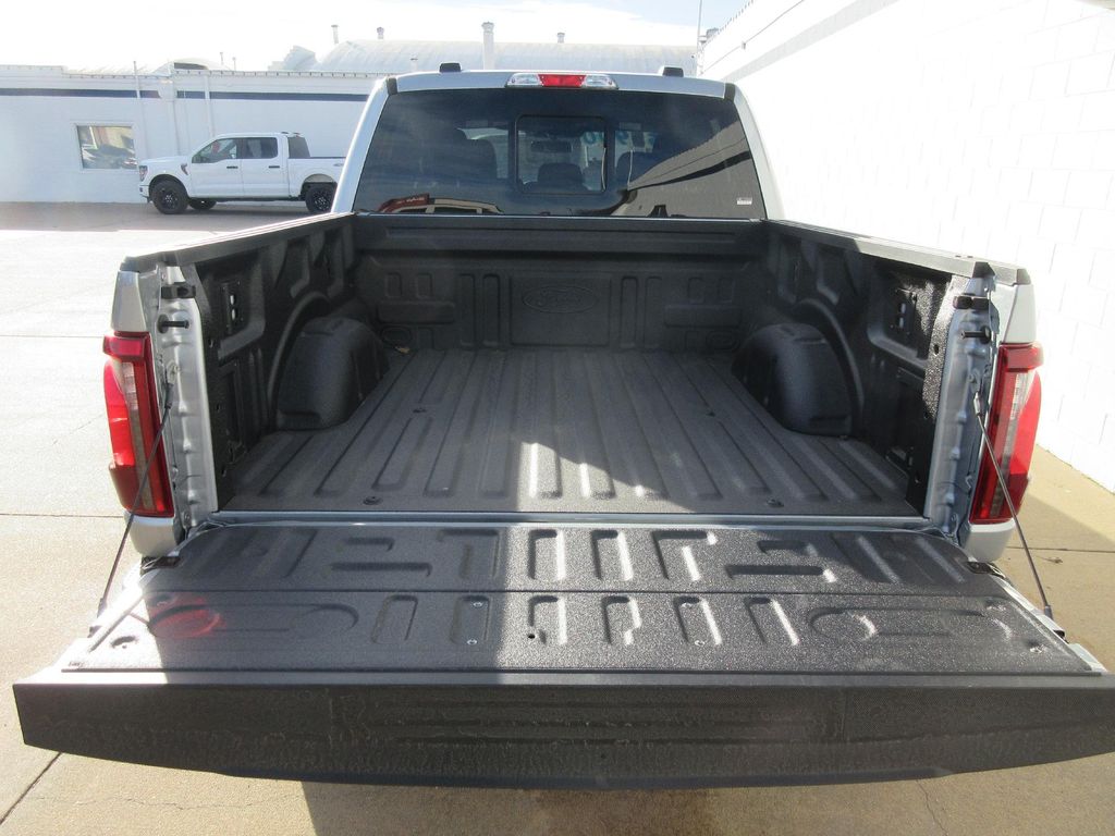 FORD F-150 XLT - 4