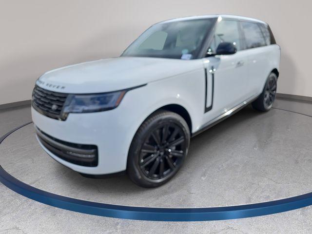 New 2026 Land Rover Range Rover P550e SE