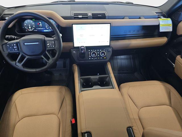 صورة 9 لـ 2026 LAND Rover DEFENDER P300 S
