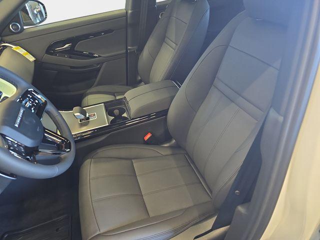 صورة مصغرة 12 لـ 2026 LAND Rover RANGE ROVER EVOQUE CORE S