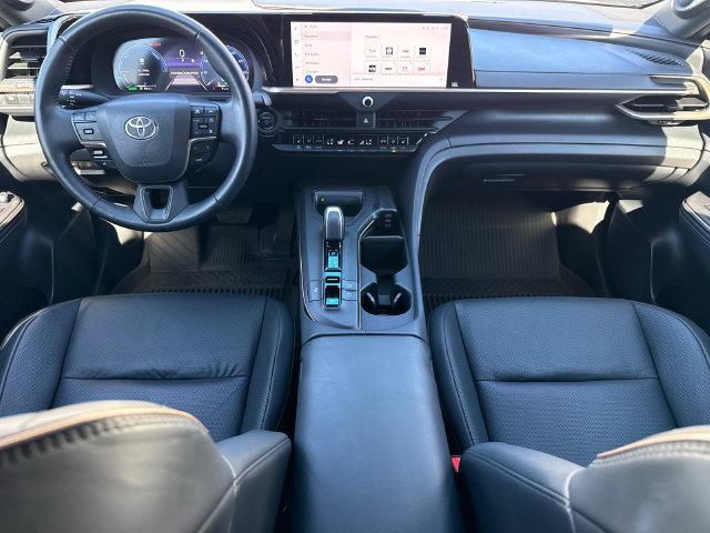 2023 Toyota CROWN LIMITED — миниатюра 22