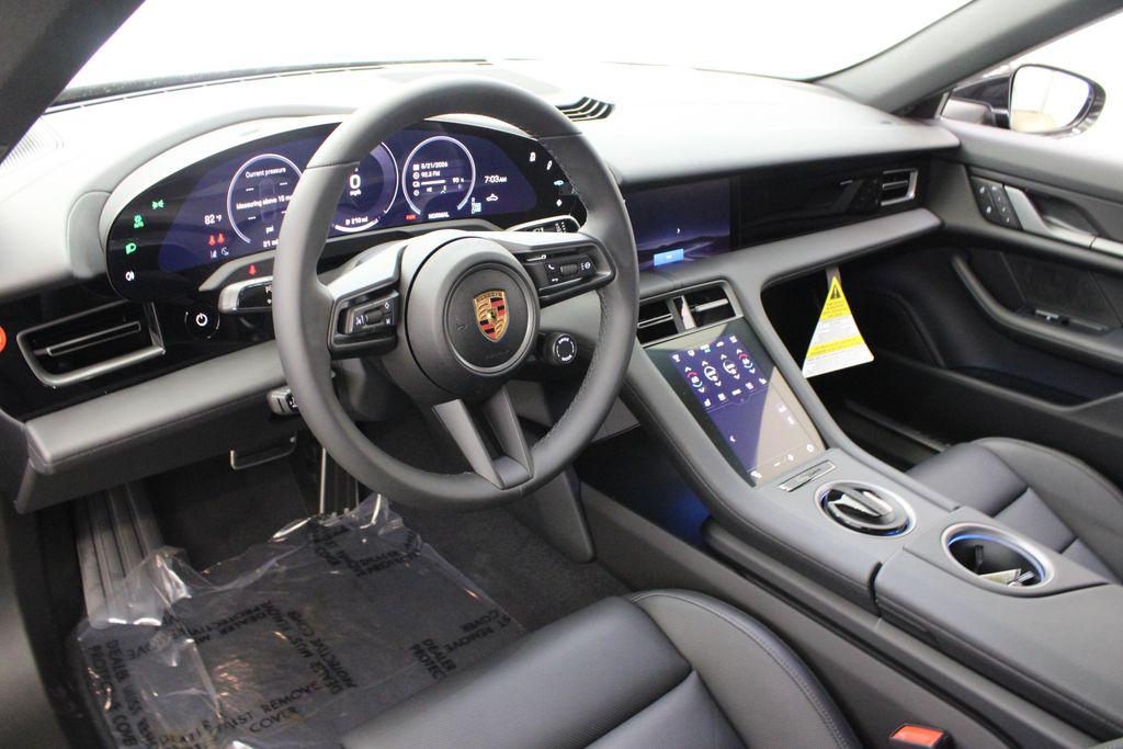 صورة 4 لـ 2026 Porsche TAYCAN 4S