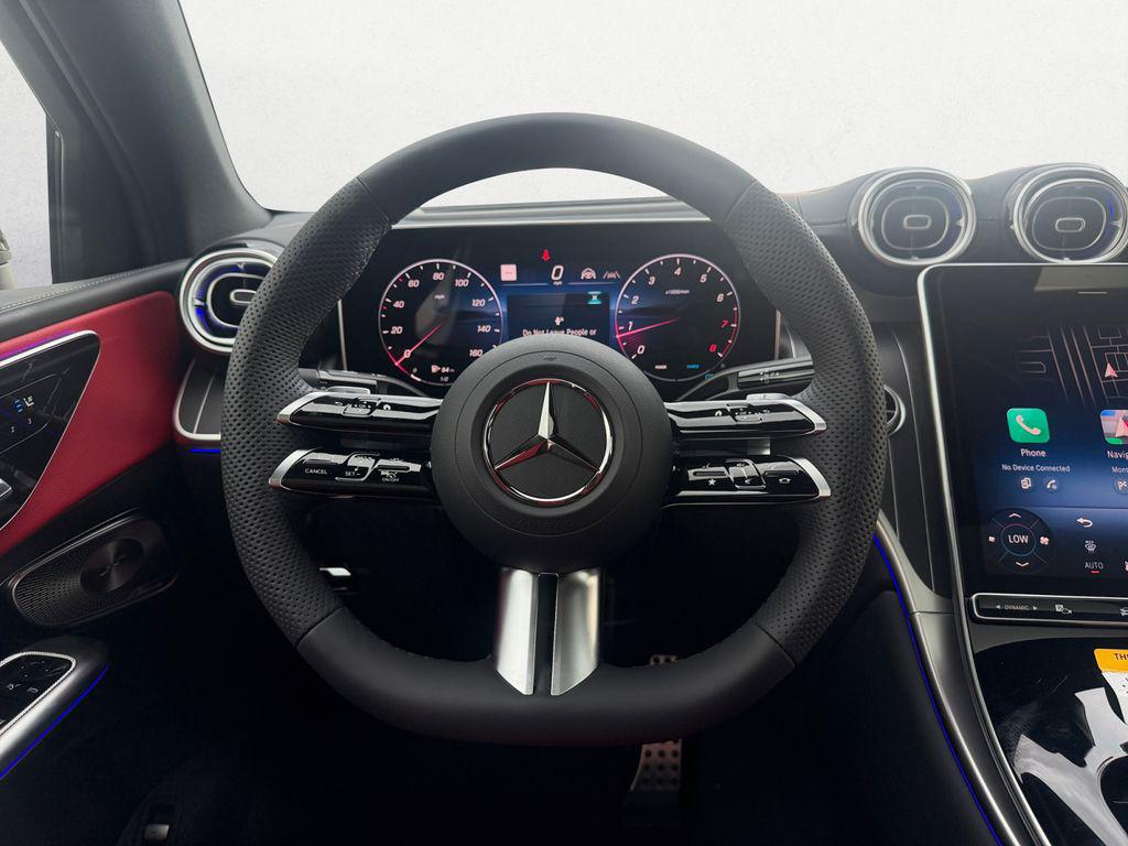 2026 Mercedes-BENZ GLC — миниатюра 12