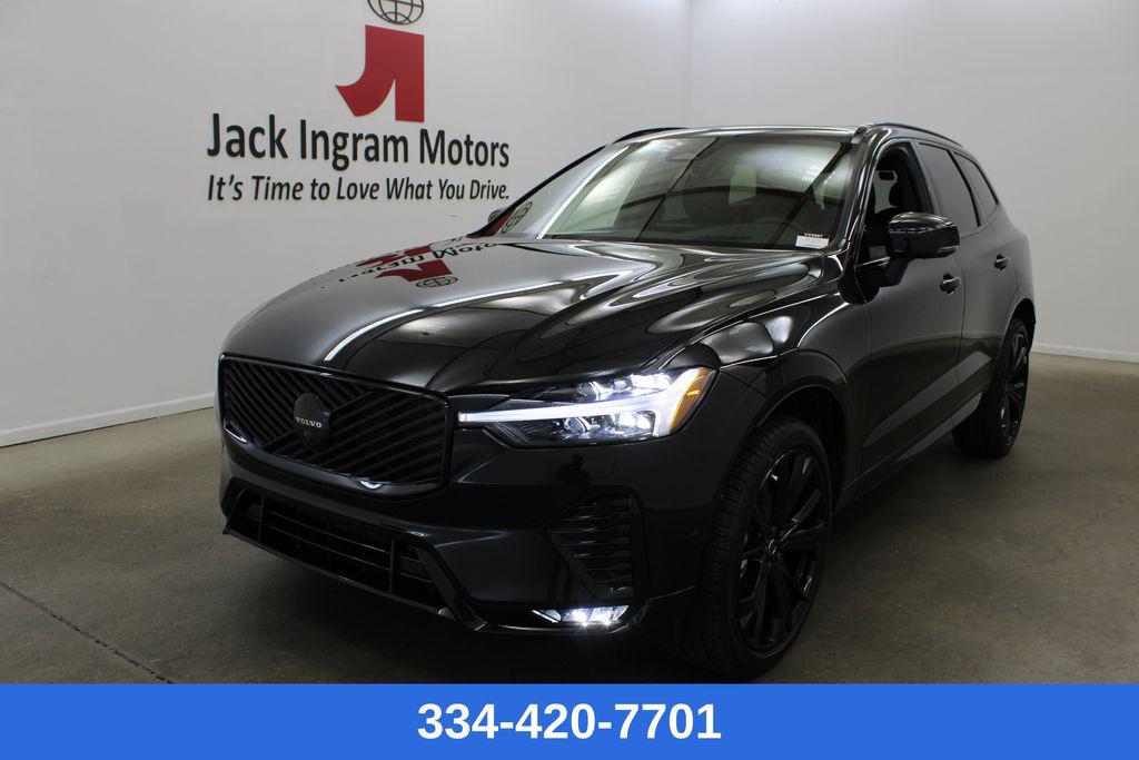 New 2026 Volvo XC60 B5 Ultra Black Edition