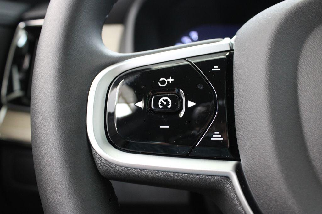 2026 Volvo XC90 PLUS, B6 AWD GAS (MILD HYBRID), GASOLINE, BRI — миниатюра 28