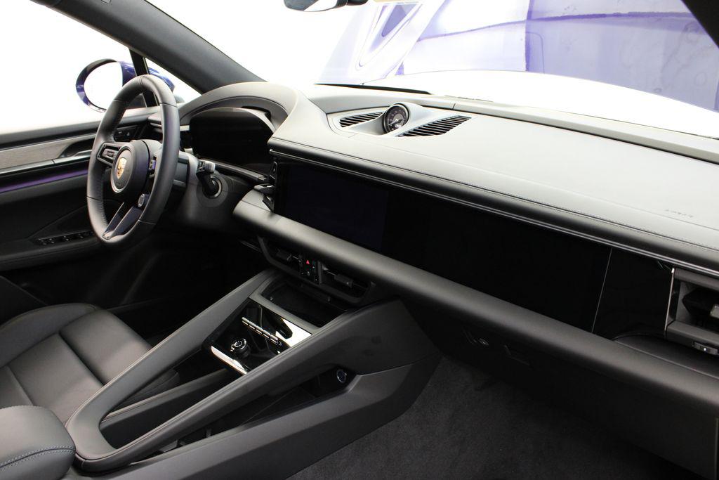 2024 Porsche MACAN MACAN ELECTRIC 4 — миниатюра 18