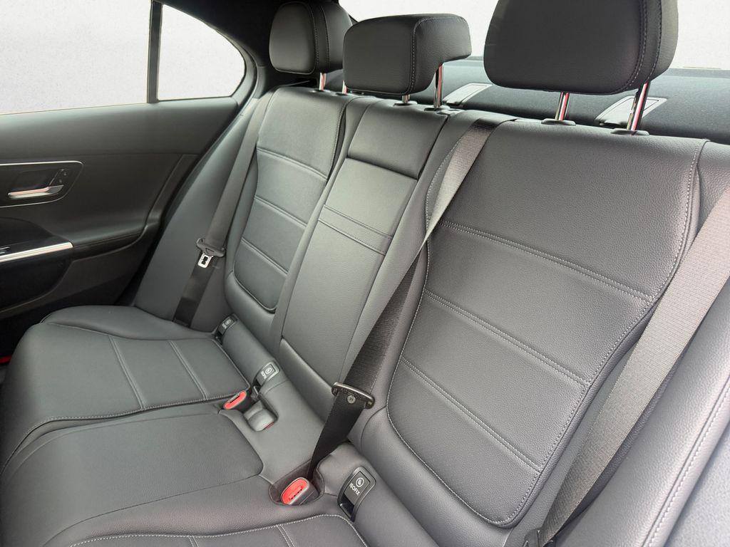 2026 Mercedes-BENZ C-CLASS 缩略图 13