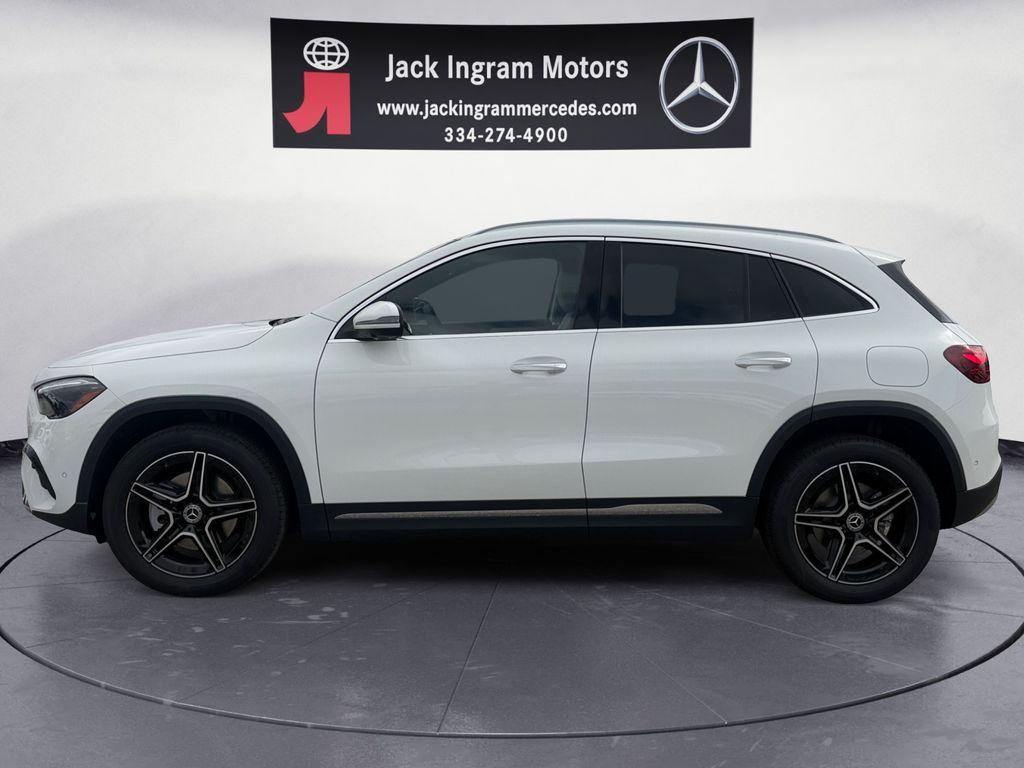 2026 Mercedes-BENZ GLA — фото 2