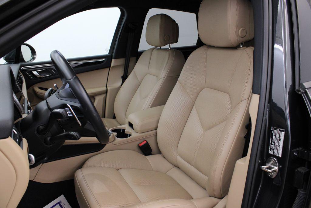 صورة 5 لـ 2024 Porsche MACAN