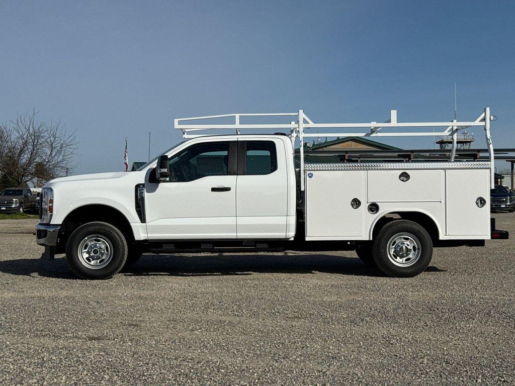 صورة 7 لـ 2026 FORD F-250 XL