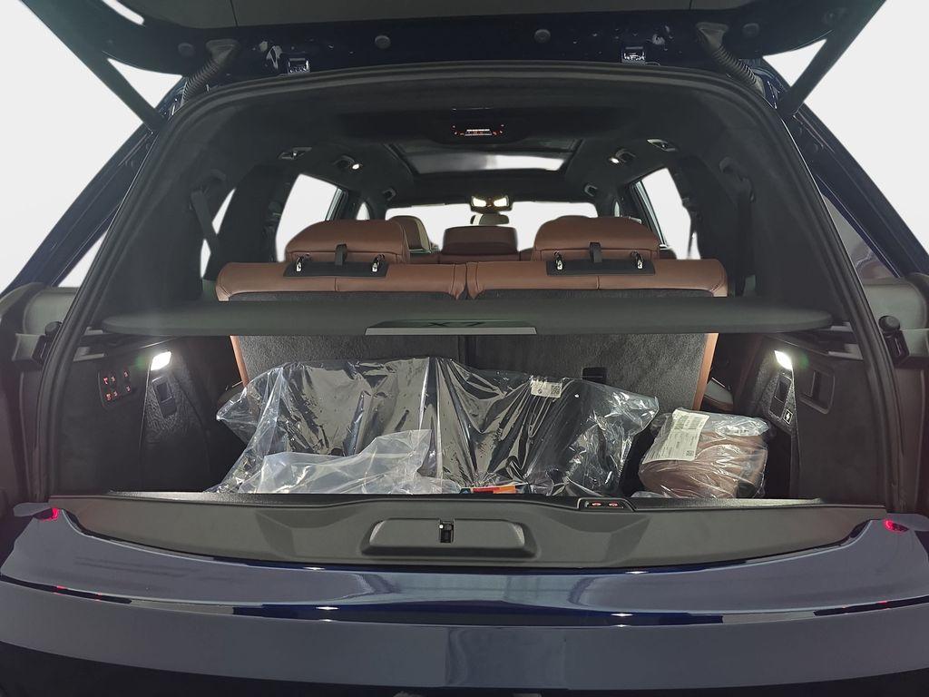 صورة مصغرة 12 لـ 2027 BMW X7 XDRIVE40I