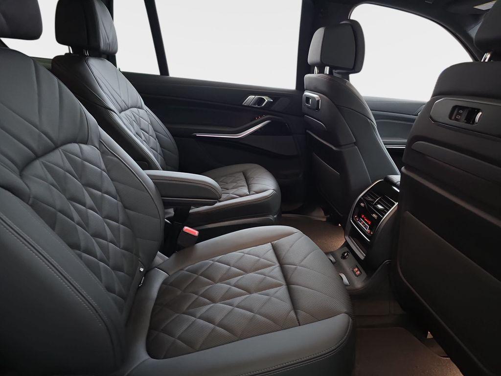صورة مصغرة 11 لـ 2027 BMW X7 XDRIVE40I