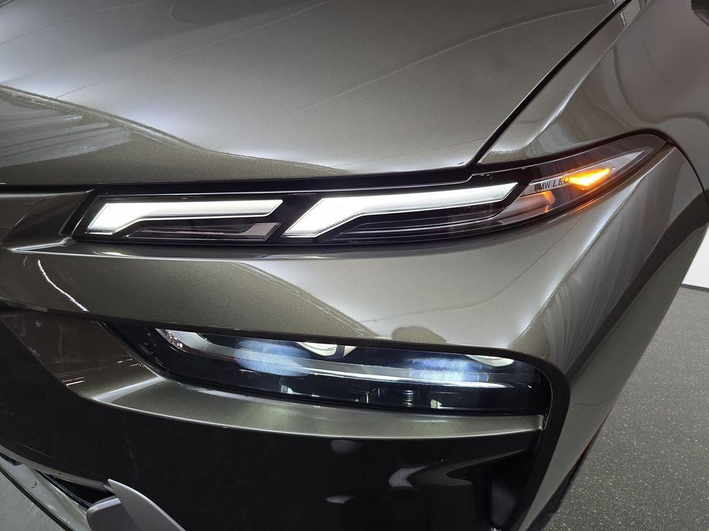 صورة مصغرة 28 لـ 2027 BMW X7 XDRIVE40I