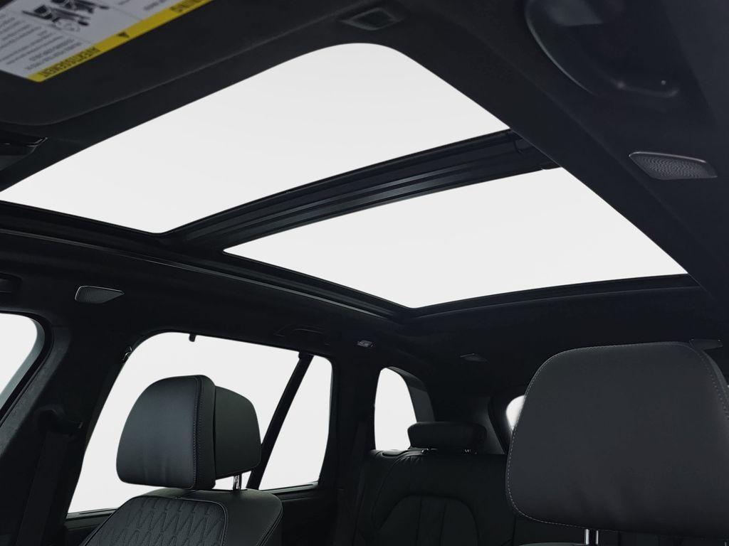 2026 BMW X5 M60I thumbnail 29
