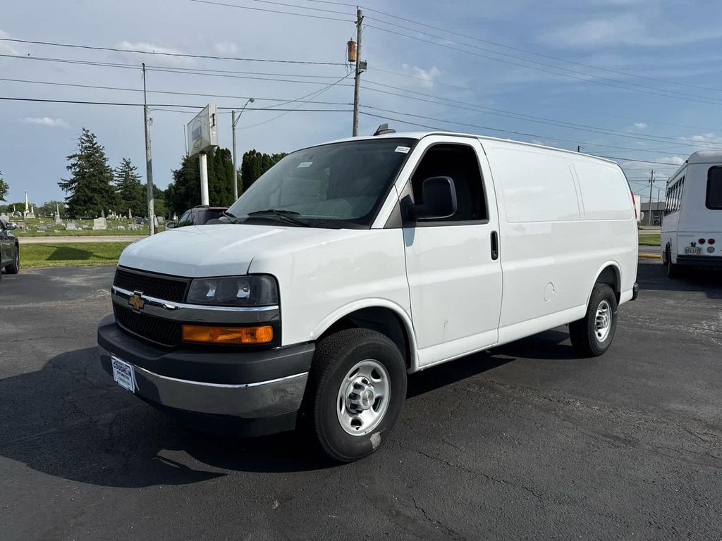 New 2025 Chevrolet Express 2500 LT