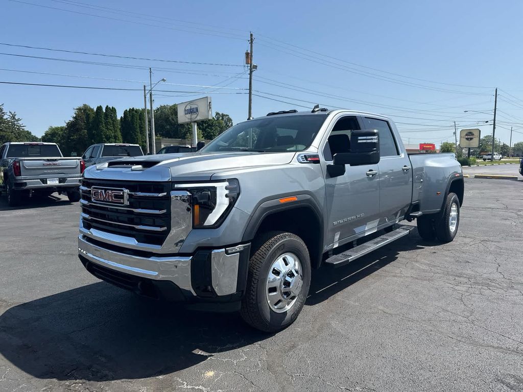 New 2026 GMC Sierra 3500 SLE