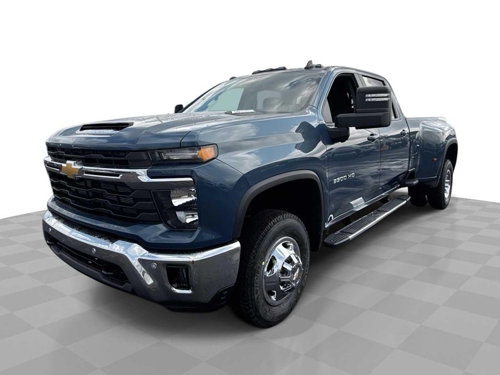 New 2026 Chevrolet Silverado 3500 LT