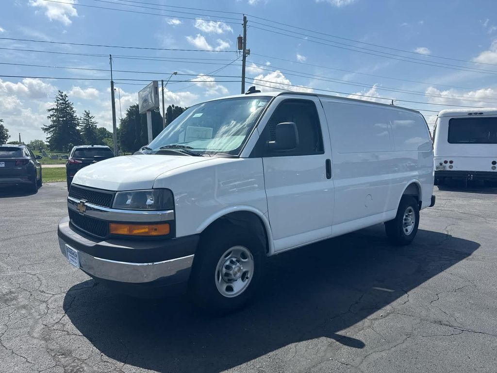 New 2025 Chevrolet Express 2500 LT