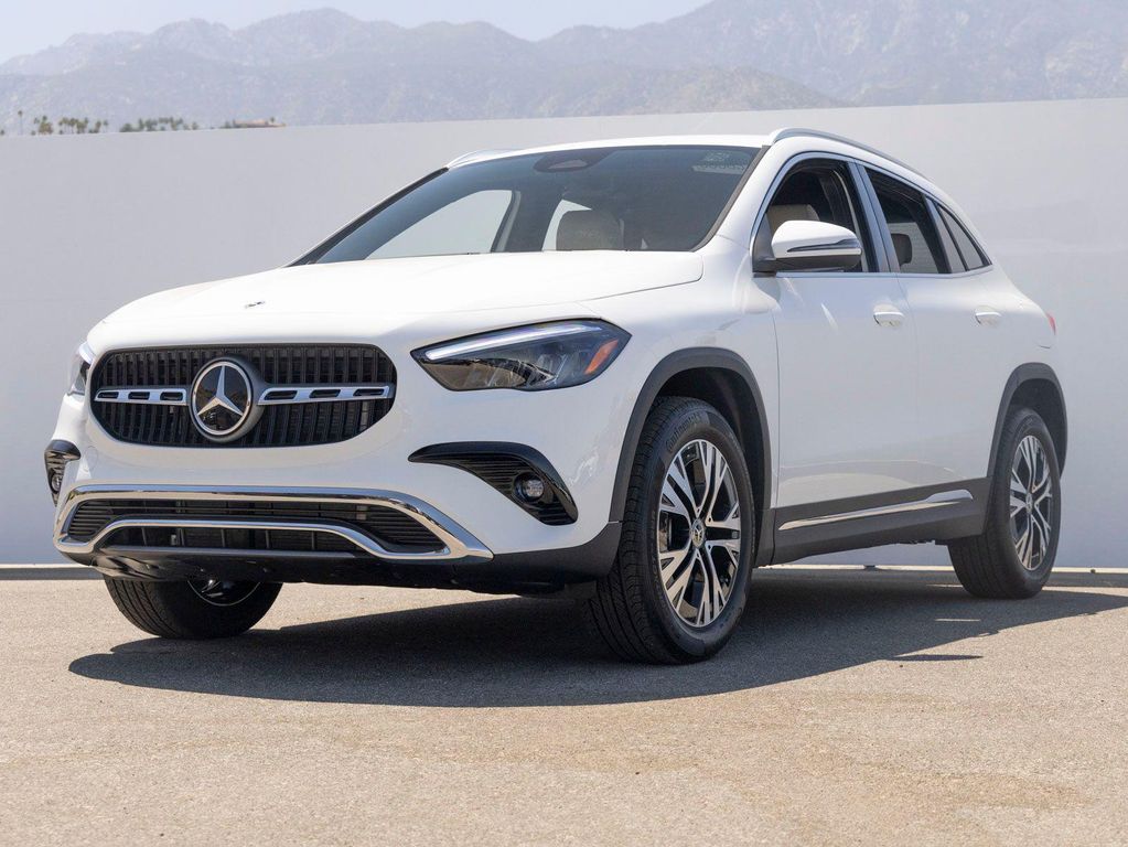New 2026 Mercedes-Benz GLA 250 4MATIC