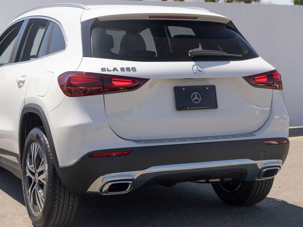 2026 Mercedes-BENZ GLA — фото 8