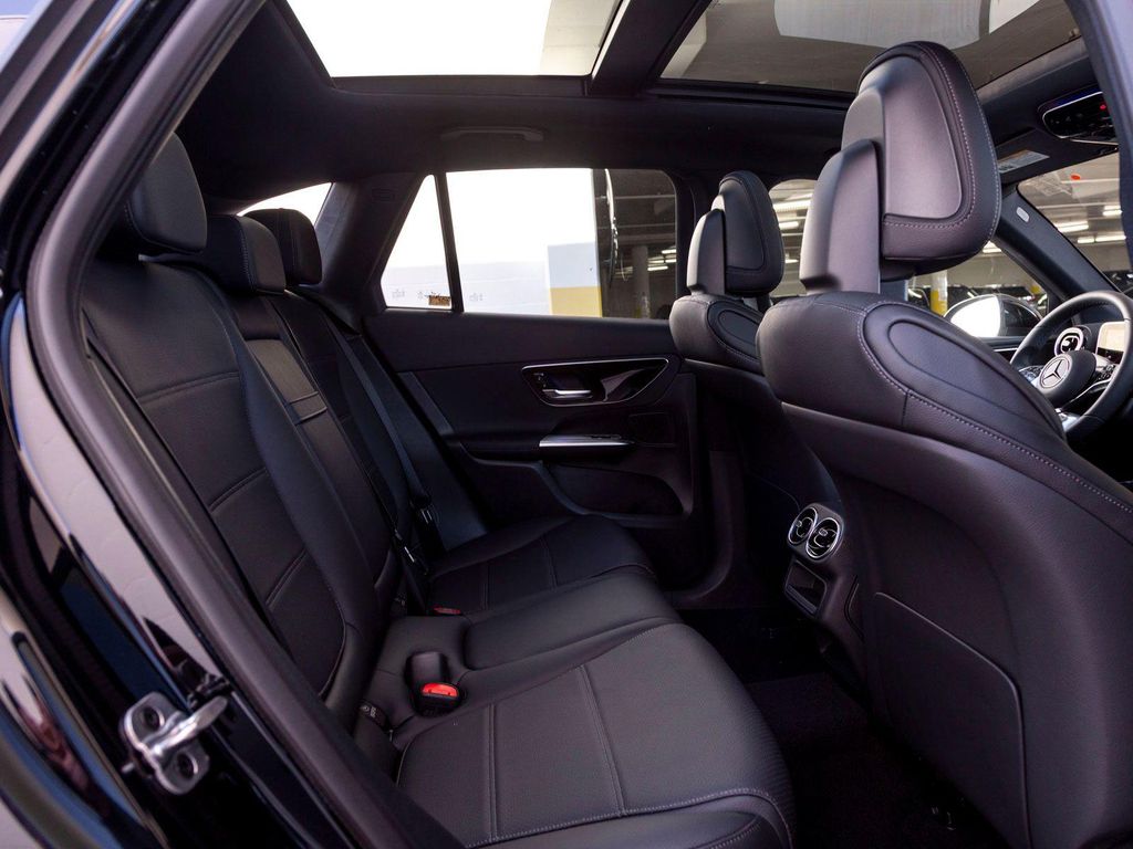 صورة مصغرة 25 لـ 2026 Mercedes-BENZ GLC