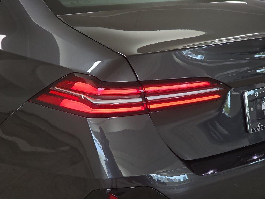 صورة مصغرة 33 لـ 2026 BMW 530 I