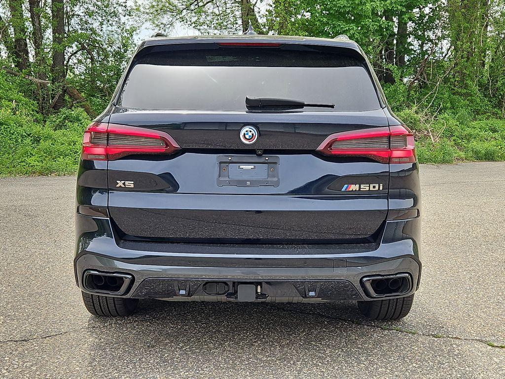 صورة 6 لـ 2023 BMW X5 M50I