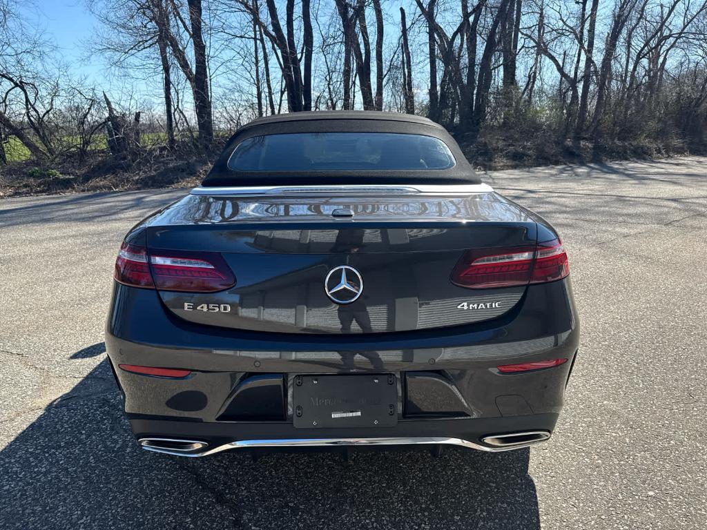 MERCEDES-BENZ E-CLASS - 4