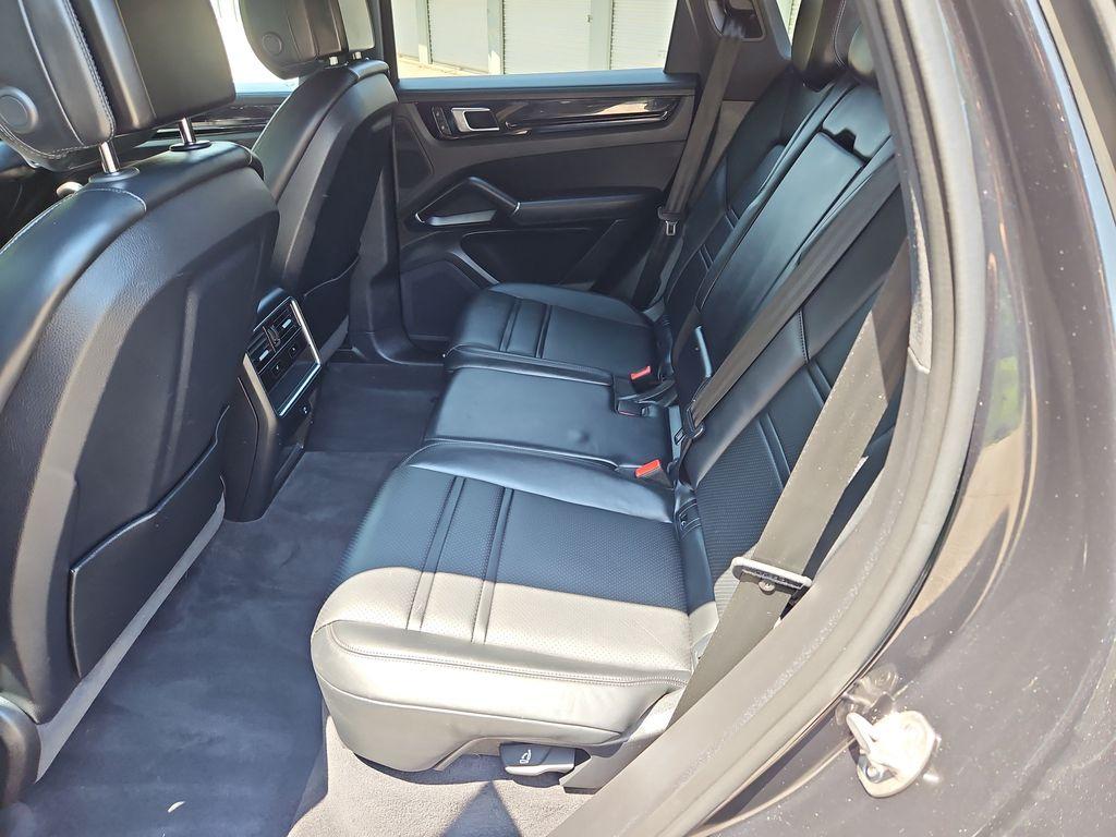 2022 Porsche CAYENNE — миниатюра 34