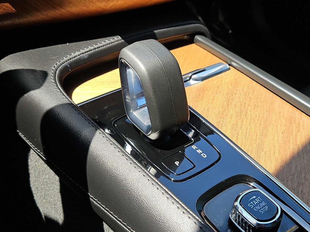 صورة مصغرة 30 لـ 2025 Volvo XC90 B6 PLUS 7-SEATER