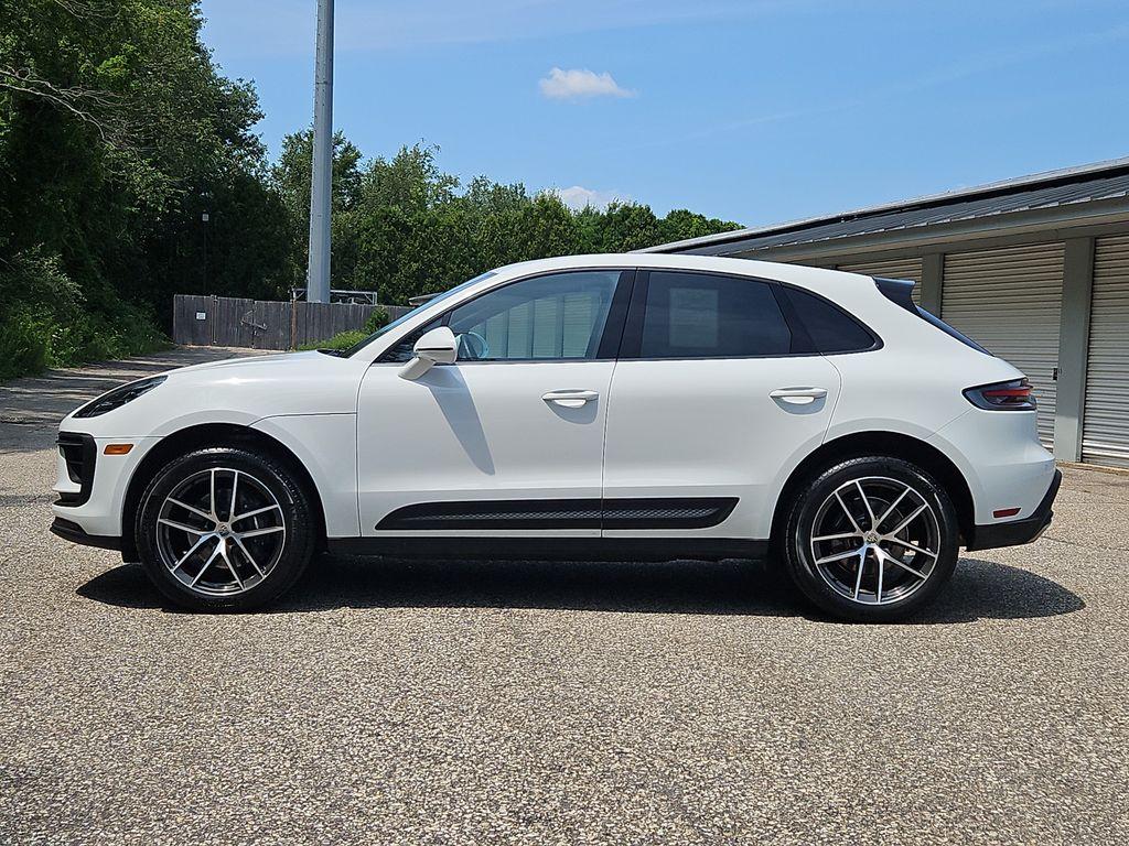 2026 Porsche MACAN — фото 2