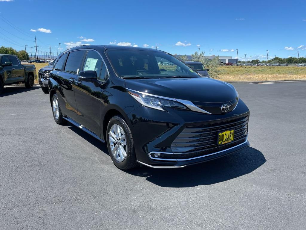 New 2026 Toyota Sienna Limited