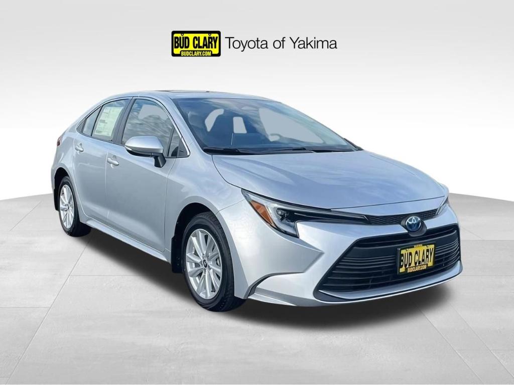 New 2025 Toyota Corolla LE