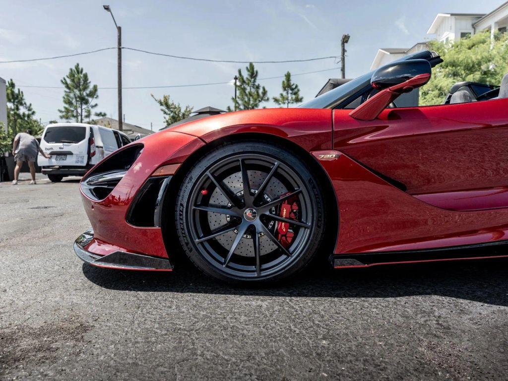صورة 33 لـ 2020 Mclaren 720S BASE