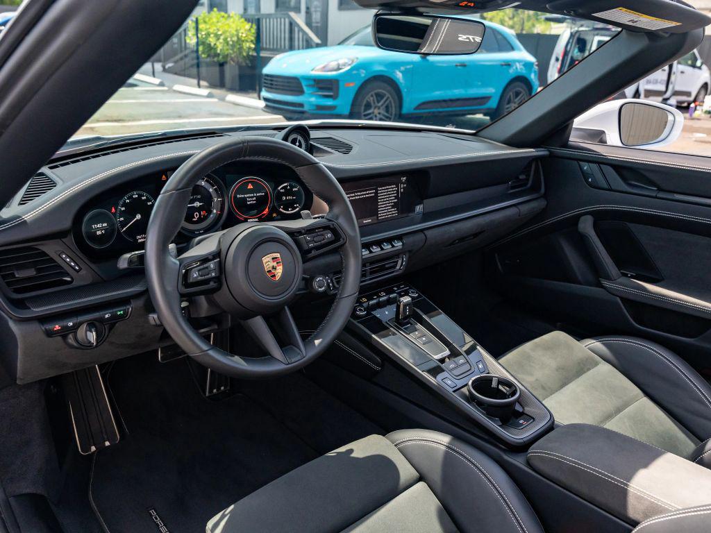 2024 Porsche 911 TARGA 4S — миниатюра 15