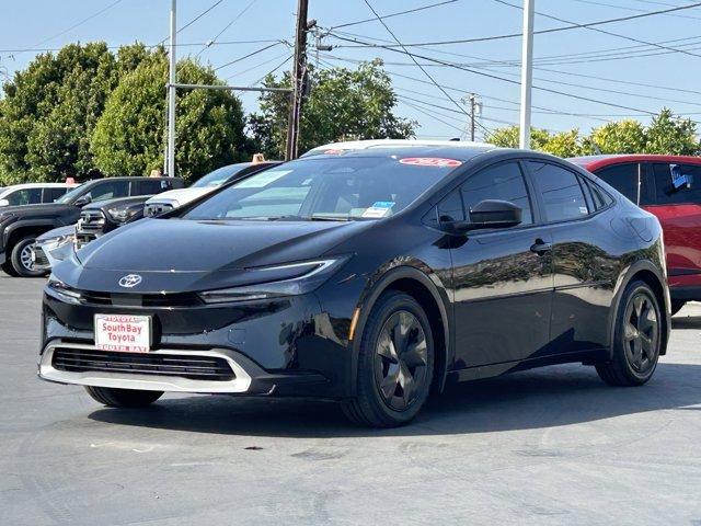 صورة مصغرة 36 لـ 2026 Toyota PRIUS PLUG-IN HYBRID SE