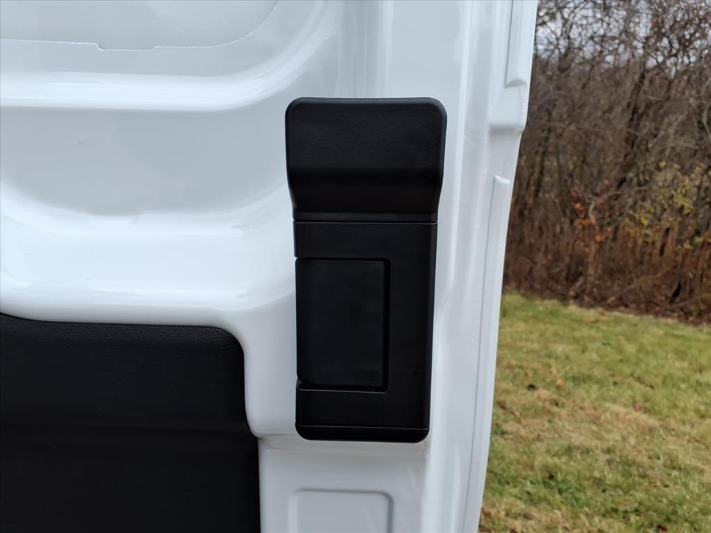 صورة مصغرة 30 لـ 2026 FORD TRANSIT-350 BASE