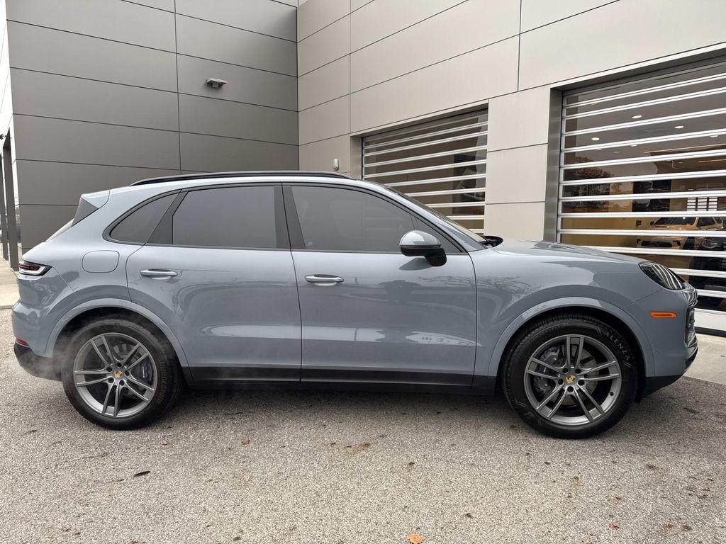PORSCHE CAYENNE - 8
