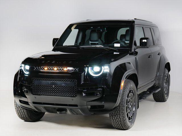 New 2026 Land Rover Defender P635 OCTA Black