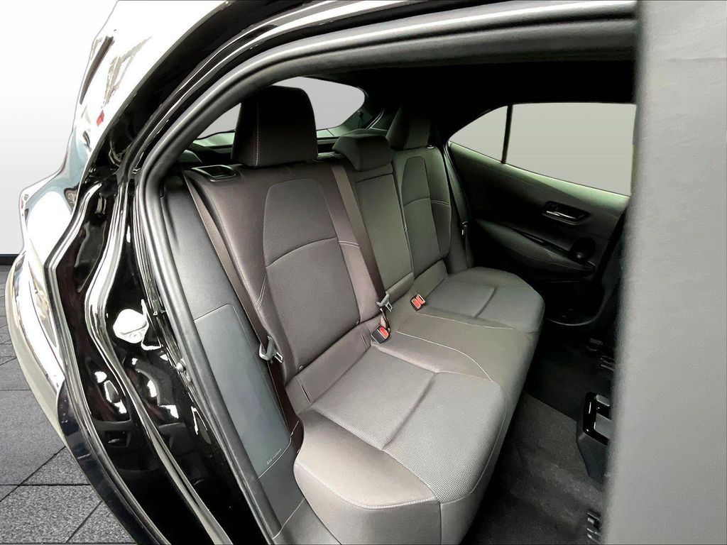 صورة مصغرة 28 لـ 2023 Toyota GR COROLLA CORE