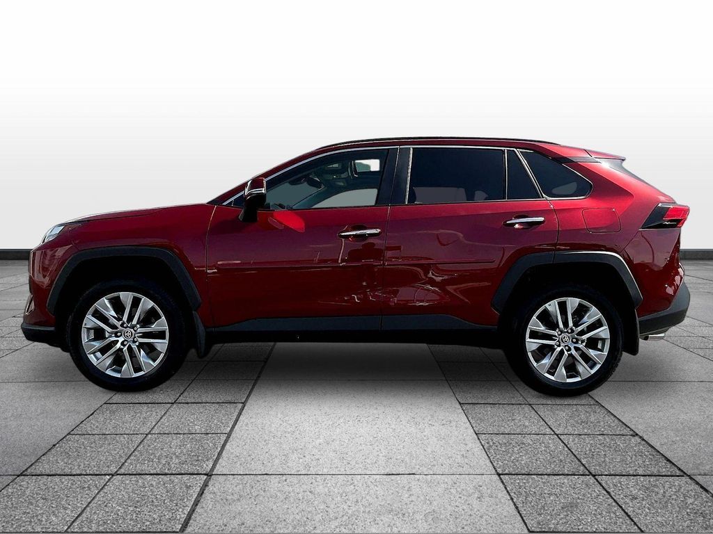 2025 Toyota RAV4 LIMITED — фото 8