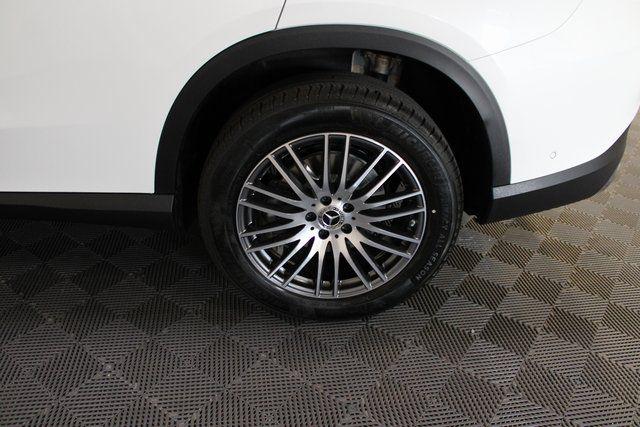 MERCEDES-BENZ GLC - 10