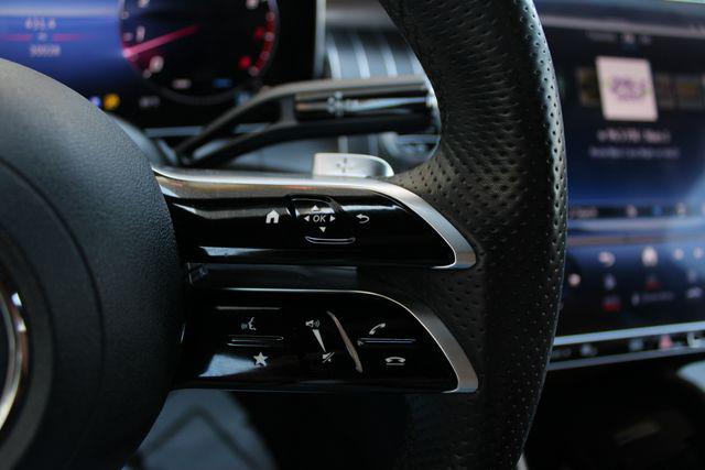 صورة 9 لـ 2023 Mercedes-BENZ GLC