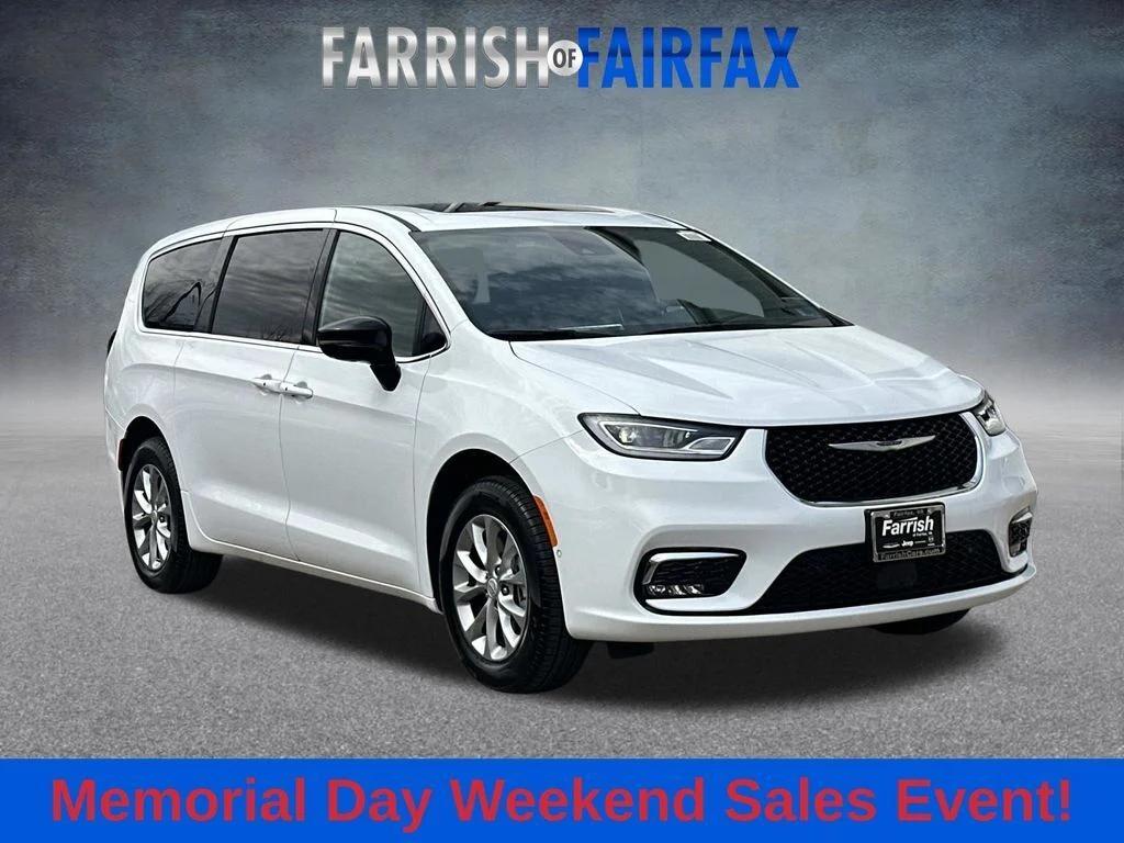 New 2026 Chrysler Pacifica Limited