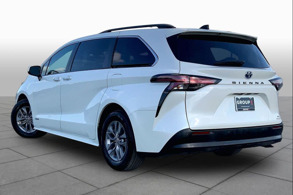صورة مصغرة 12 لـ 2021 Toyota SIENNA XLE 8 PASSENGER